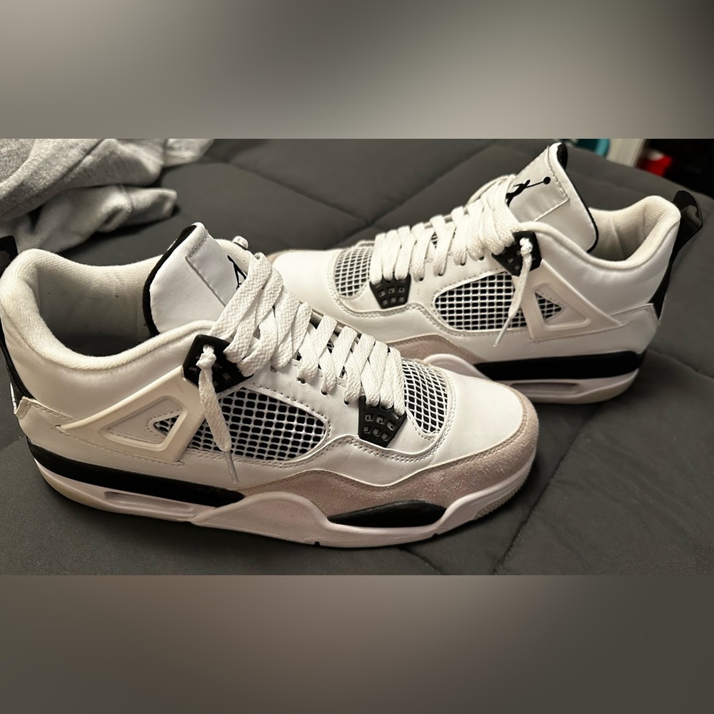 Jordan 4 military black
